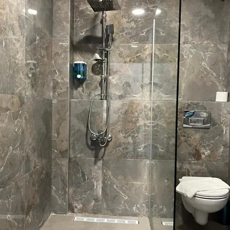 فندق Comelivego Cihangir 22